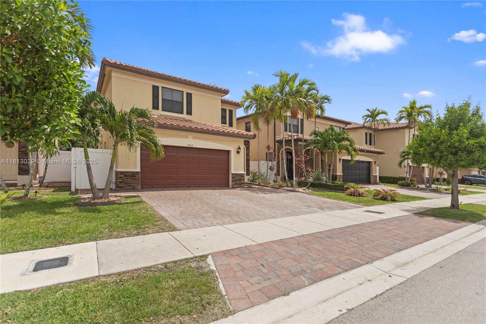 3502 W 86th Ter, Hialeah, Florida image 1