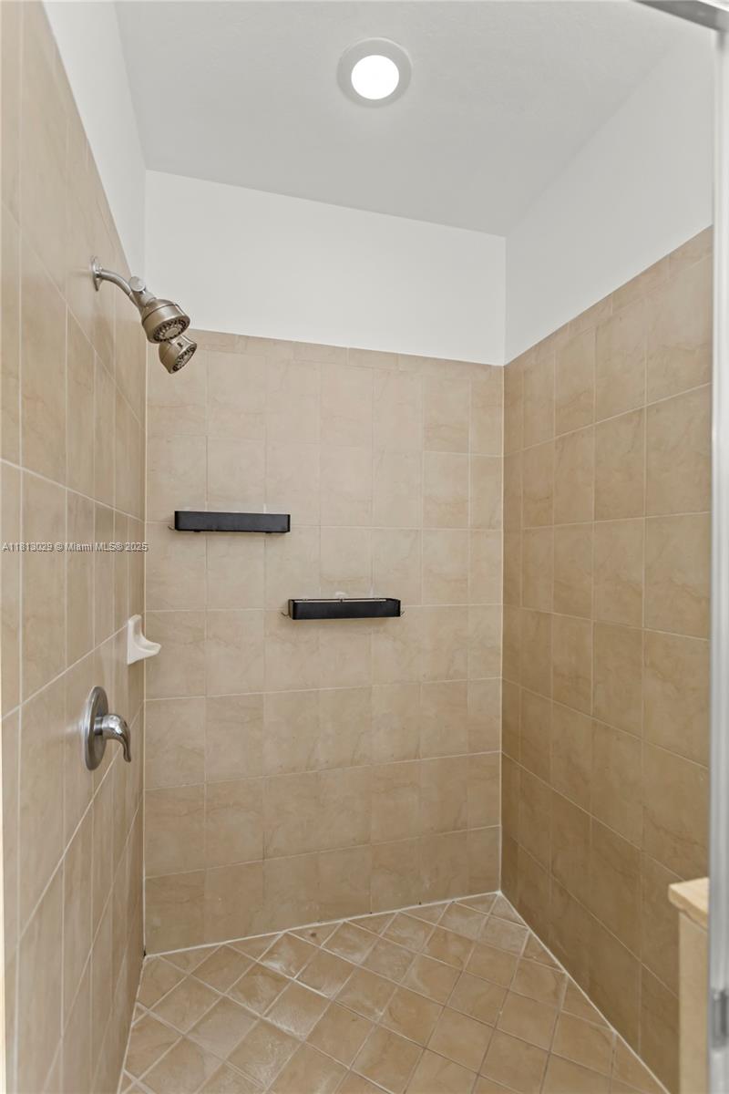 3502 W 86th Ter, Hialeah, Florida image 25