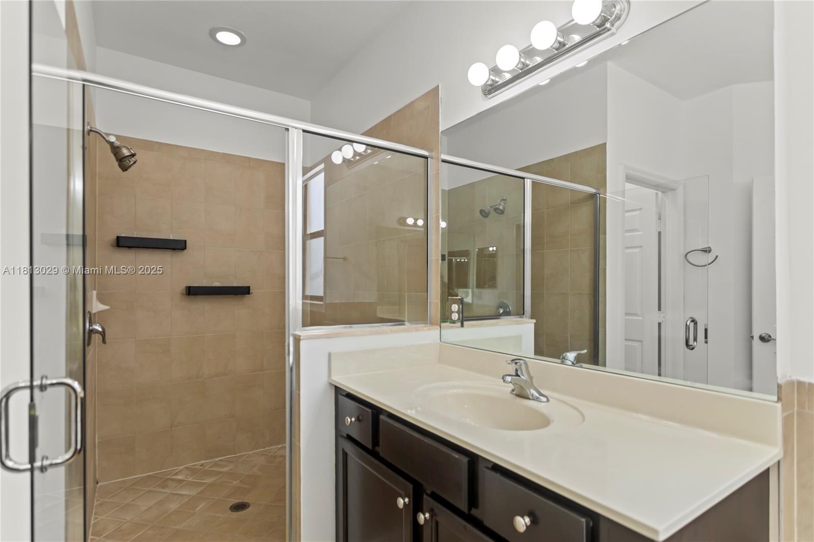 3502 W 86th Ter, Hialeah, Florida image 33