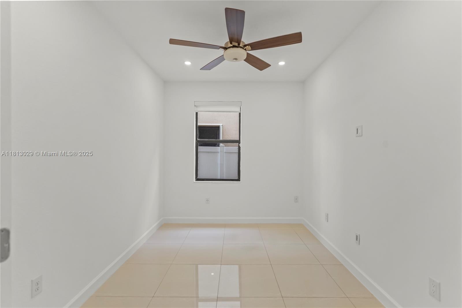 3502 W 86th Ter, Hialeah, Florida image 9