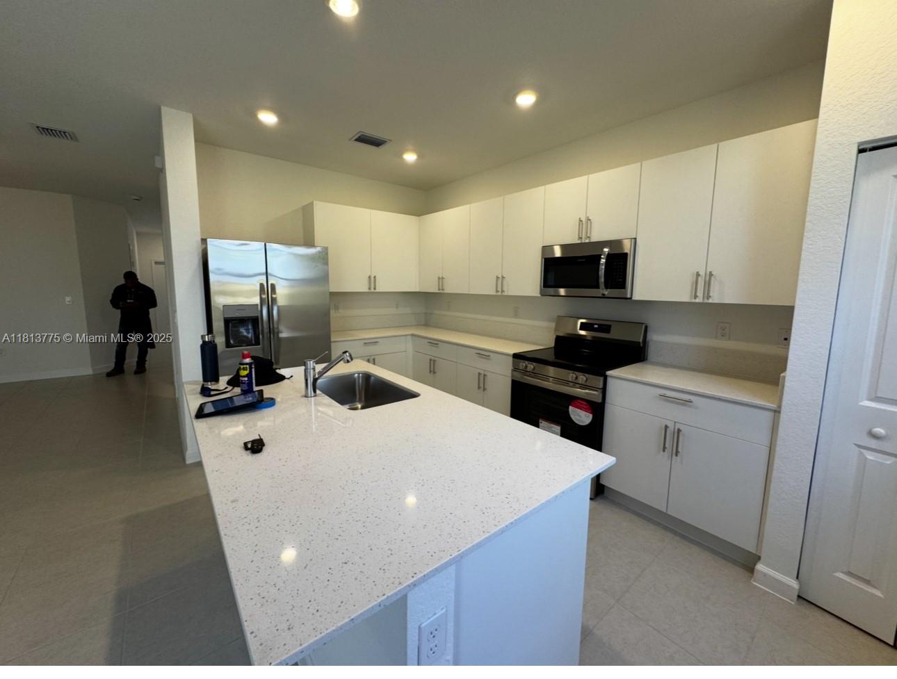 Property photo # 6