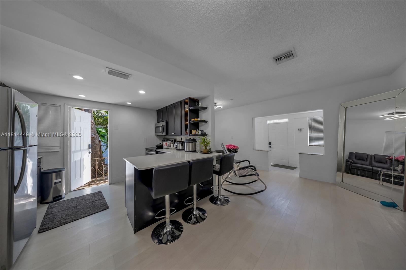 625 SW 16th Ave, Miami, Florida image 23