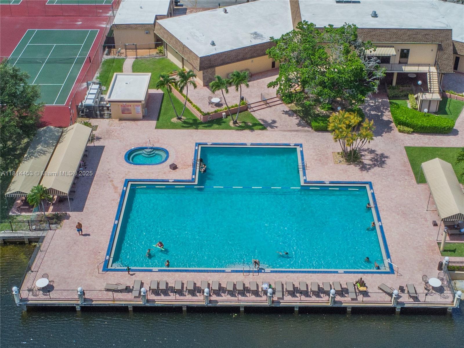 110 Gate Rd #2-64, Hollywood, Florida image 13
