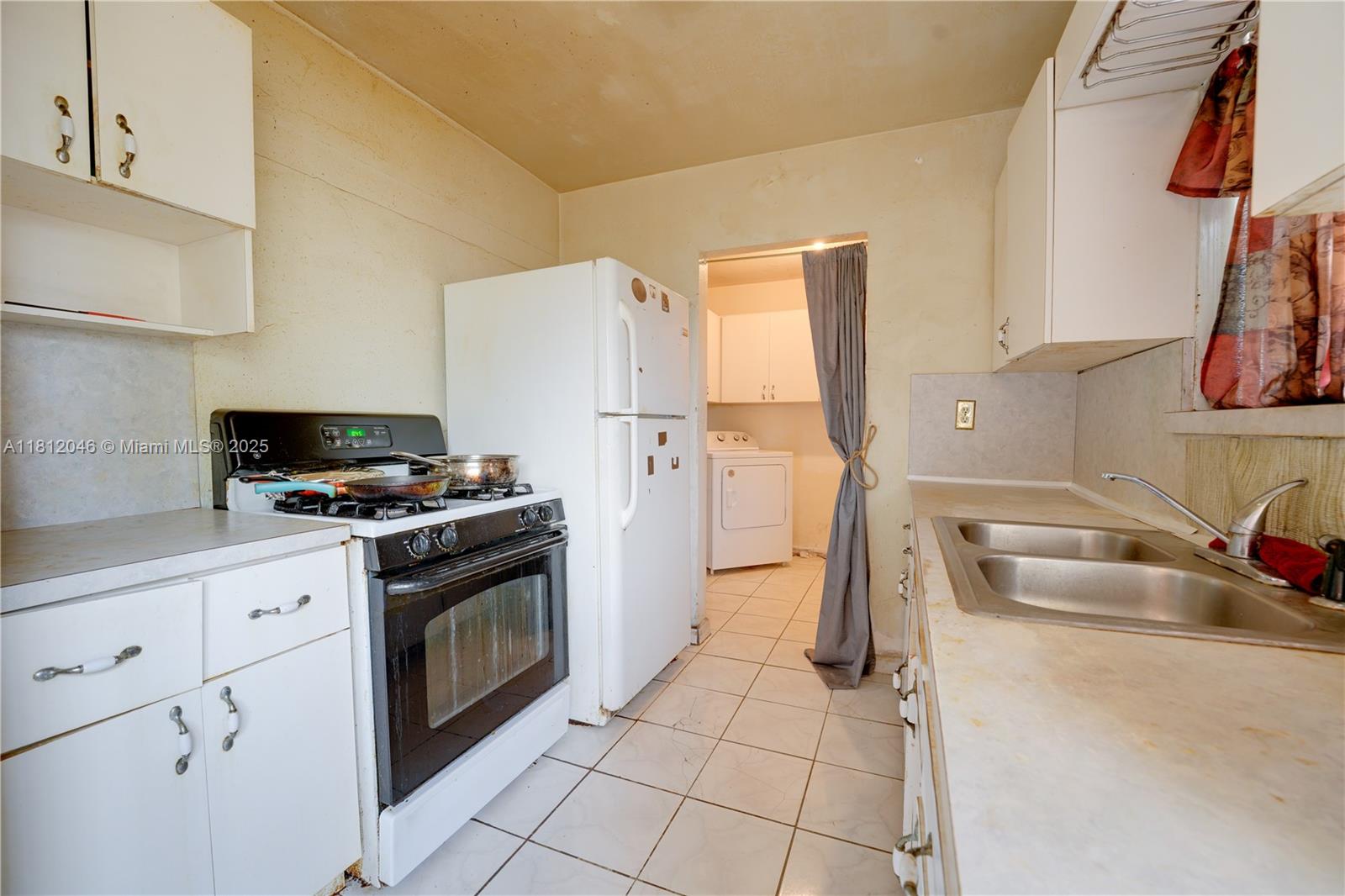 18831 NW 42nd Ct, Miami Gardens, Florida image 9