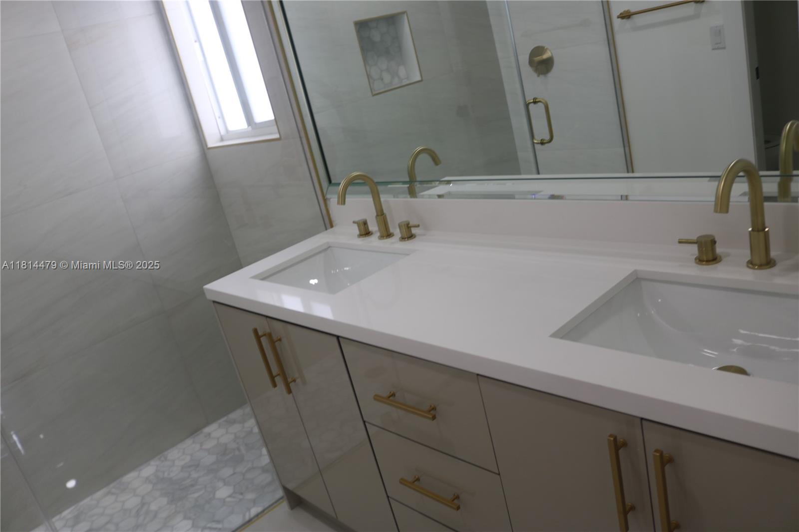 2771 W River Run Cir W, Miramar, Florida image 7