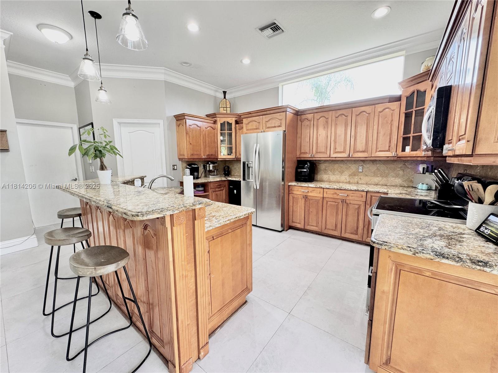 1560 NW 103rd Ter, Coral Springs, Florida image 7