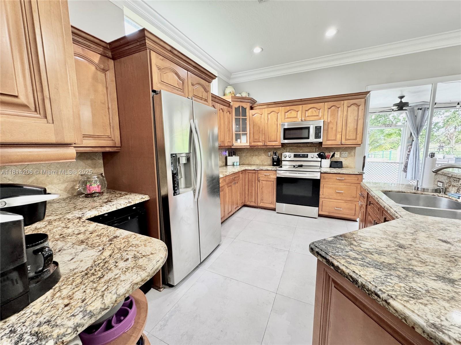 1560 NW 103rd Ter, Coral Springs, Florida image 8