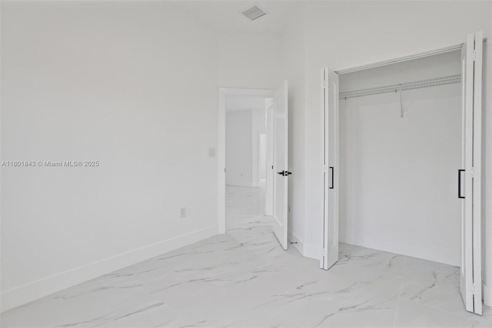 2536 NW 15th St, Fort Lauderdale, Florida image 11