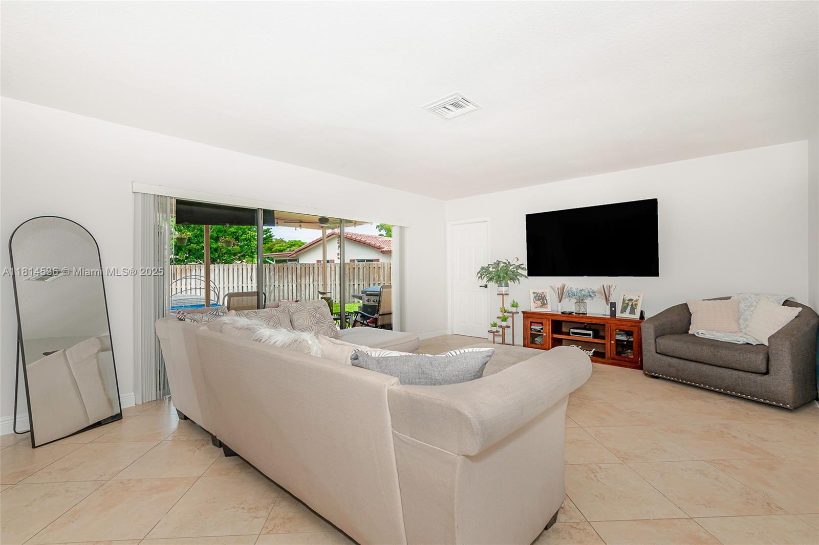 10655 NW 42nd Dr, Coral Springs, Florida image 3
