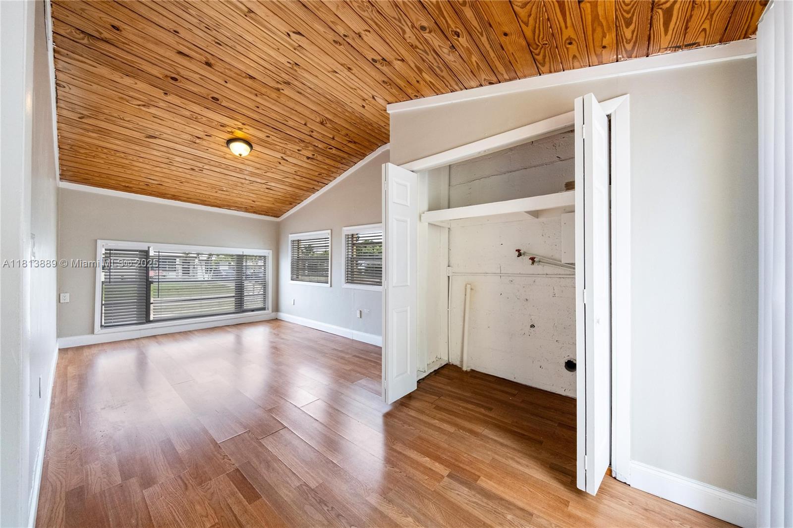 2431 Rodman St, Hollywood, Florida image 21