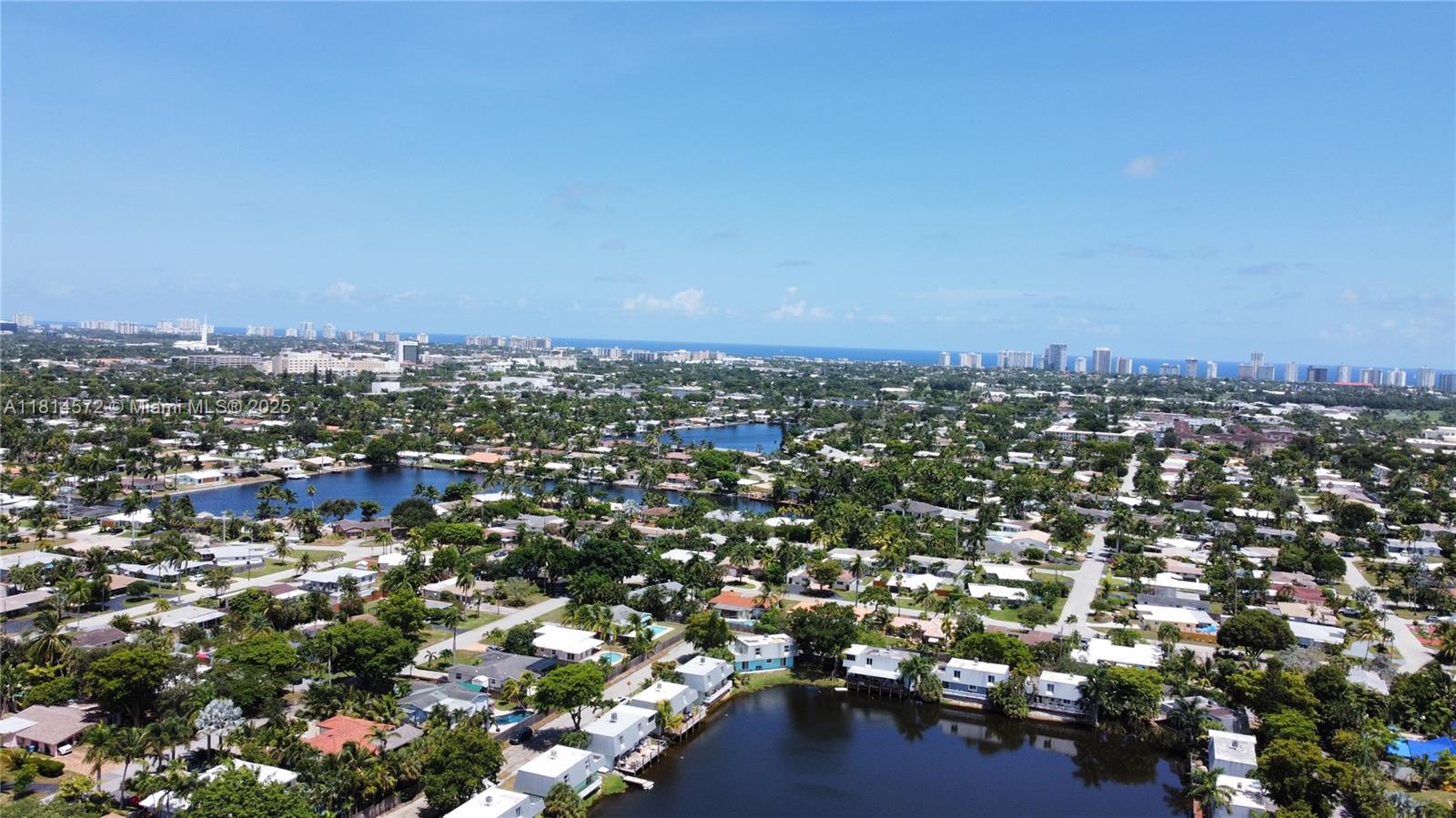 1370 NE 40th Dr, Oakland Park, Florida image 29