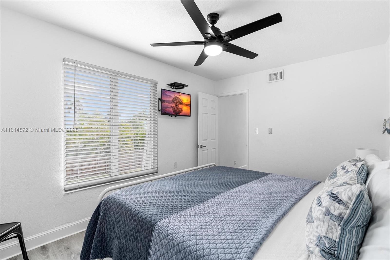 1370 NE 40th Dr, Oakland Park, Florida image 32
