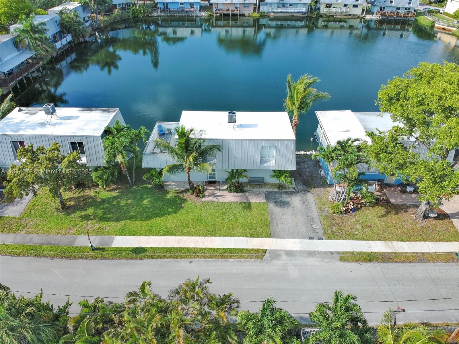 1370 NE 40th Dr, Oakland Park, Florida image 5
