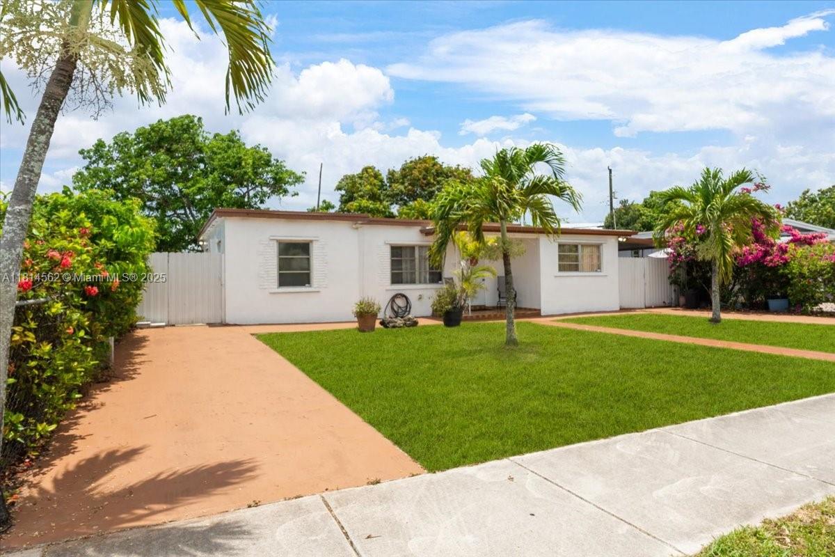 334 W 36th Ter, Hialeah, Florida image 1