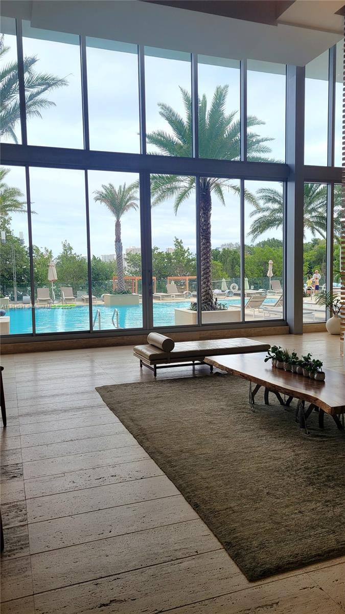 16385 Biscayne Blvd #1905, North Miami Beach, Florida image 2