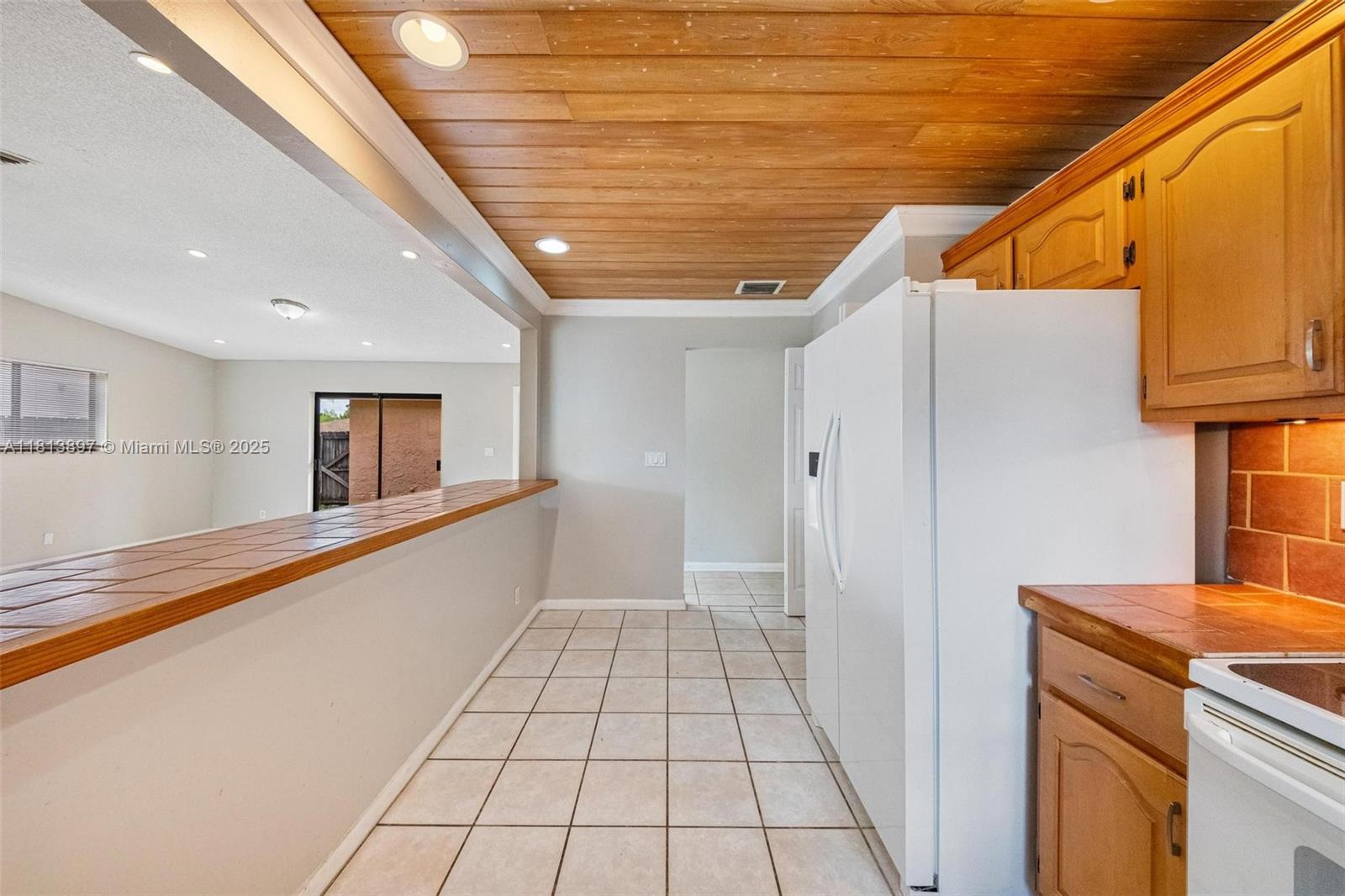 7606 SW 8th Ct, North Lauderdale, Florida image 12