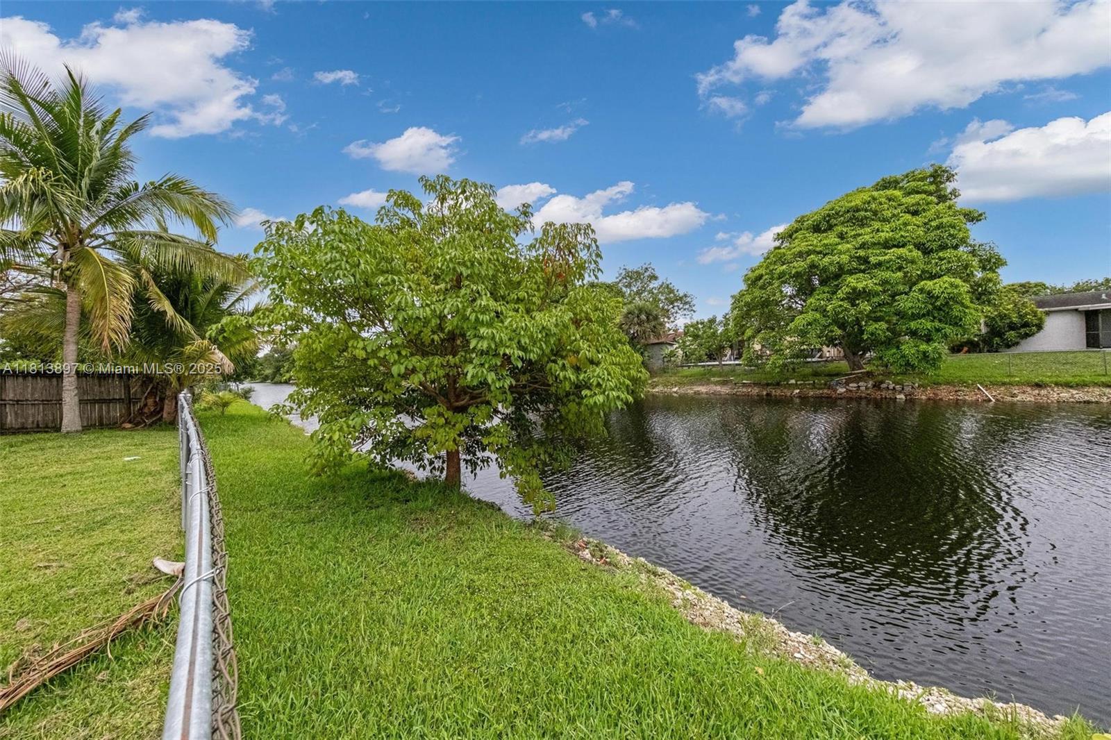 7606 SW 8th Ct, North Lauderdale, Florida image 37