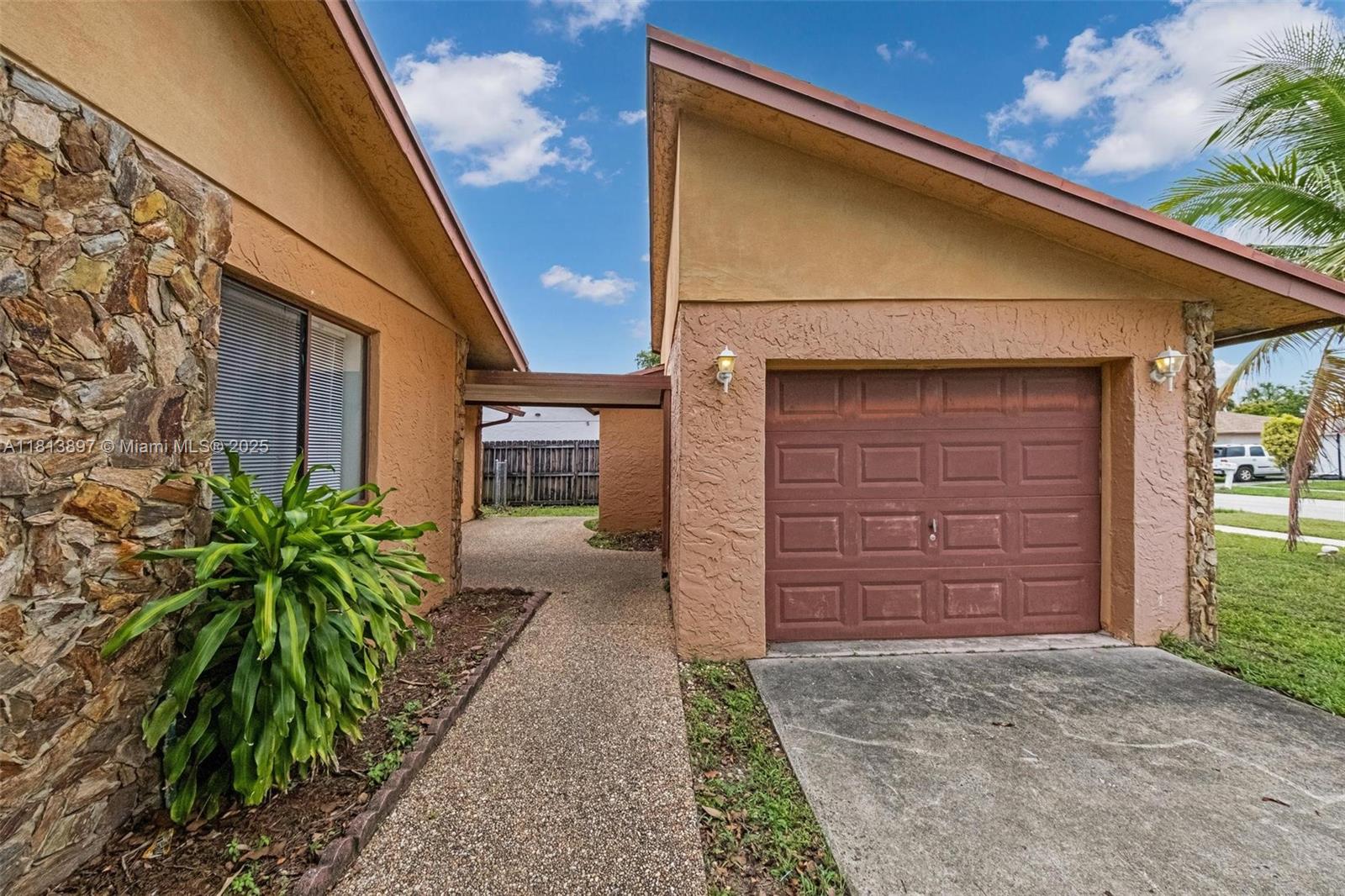 7606 SW 8th Ct, North Lauderdale, Florida image 44