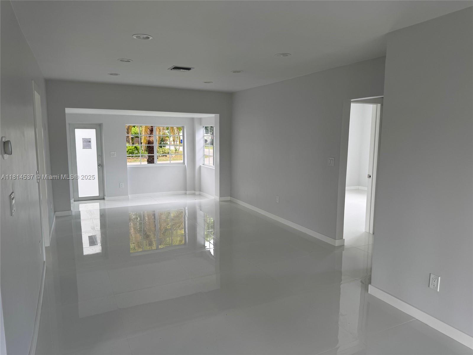1628 Arthur St, Hollywood, Florida image 13