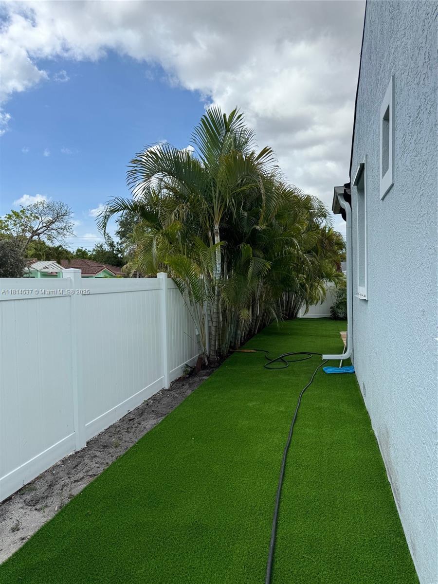 1628 Arthur St, Hollywood, Florida image 3