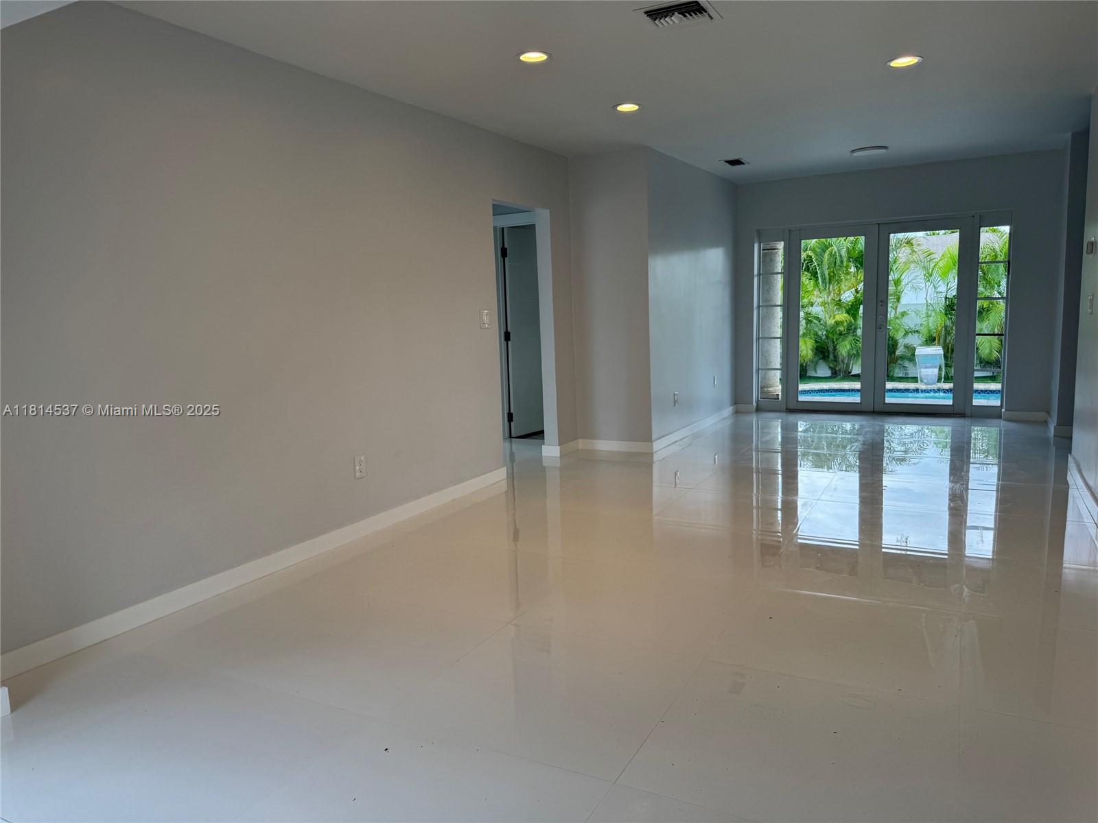1628 Arthur St, Hollywood, Florida image 8