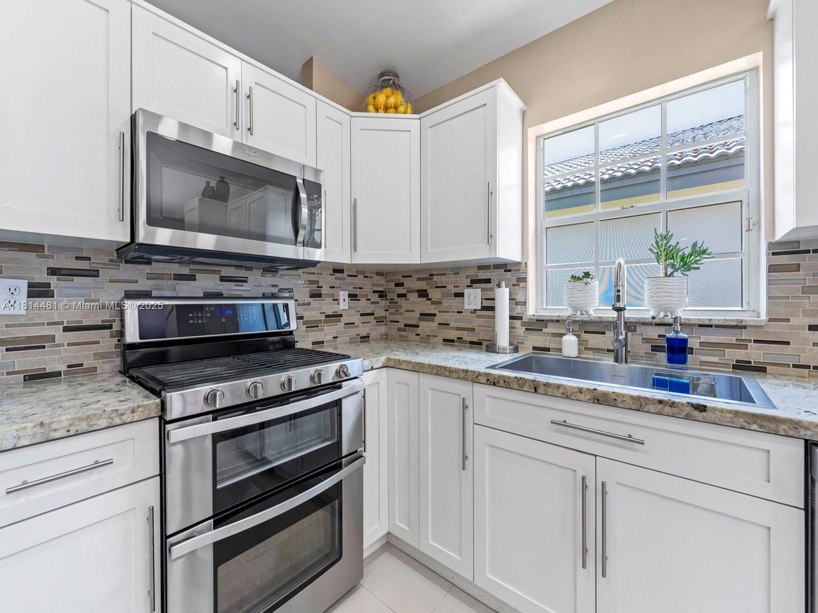 19847 NW 86th Ave, Hialeah, Florida image 10