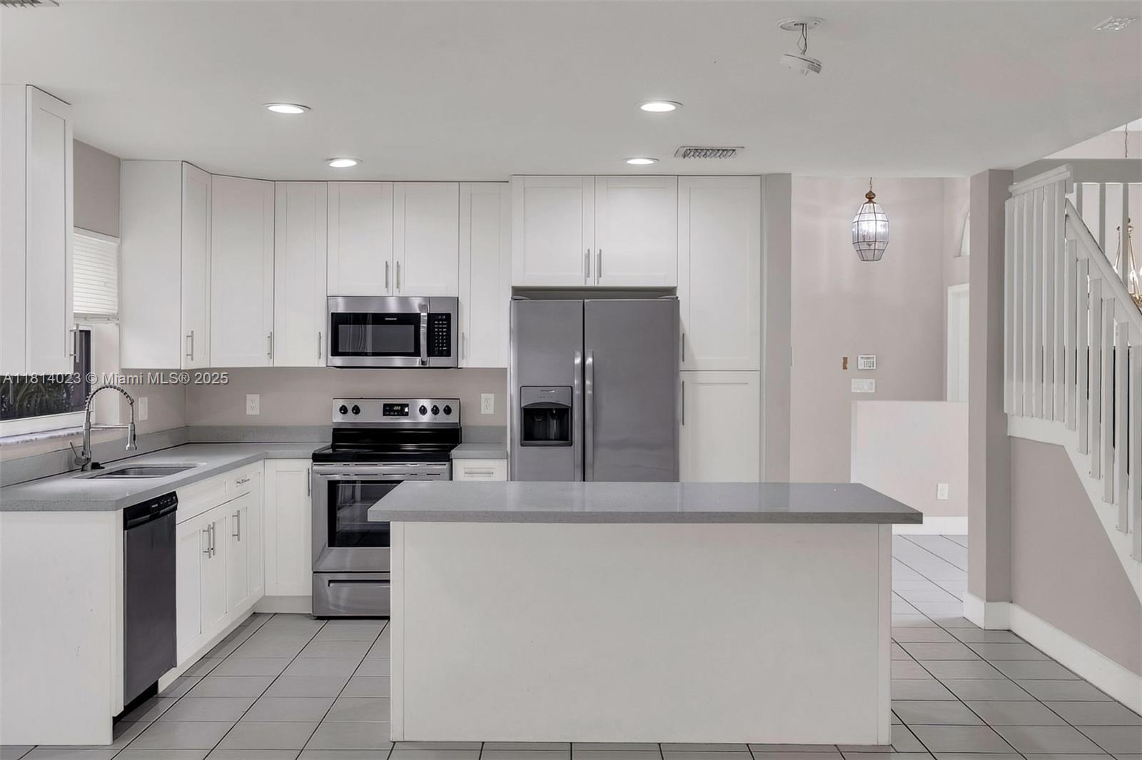 495 SW 183rd Way, Pembroke Pines, Florida image 3