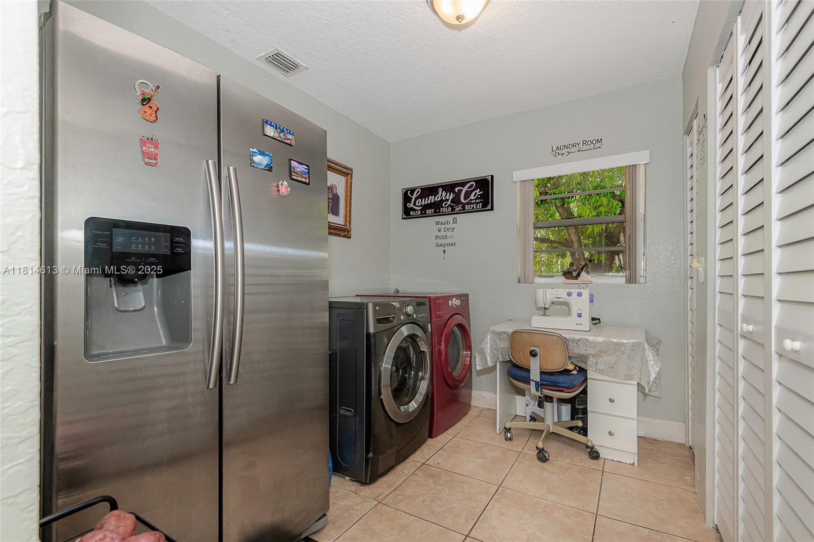 2306 NW 102nd St, Miami, Florida image 11