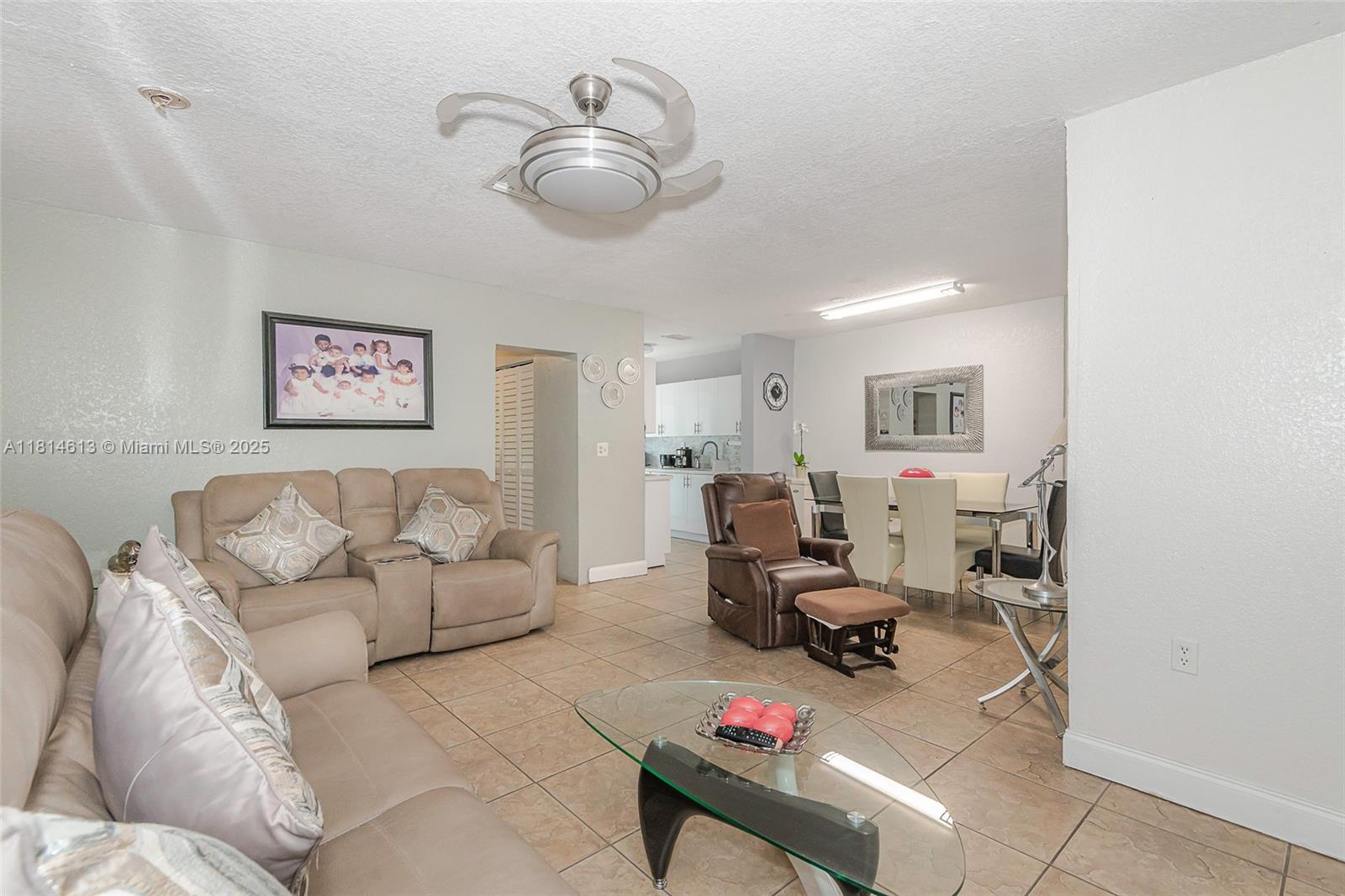 2306 NW 102nd St, Miami, Florida image 7