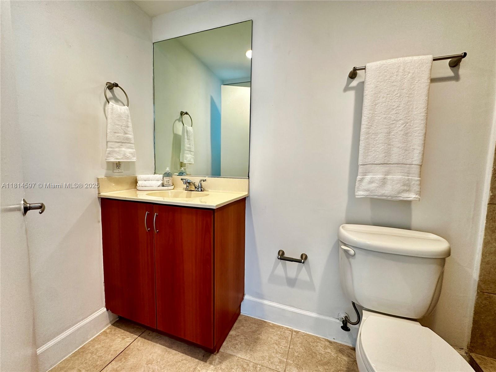 7501 E Treasure Dr #1P, North Bay Village, Florida image 10