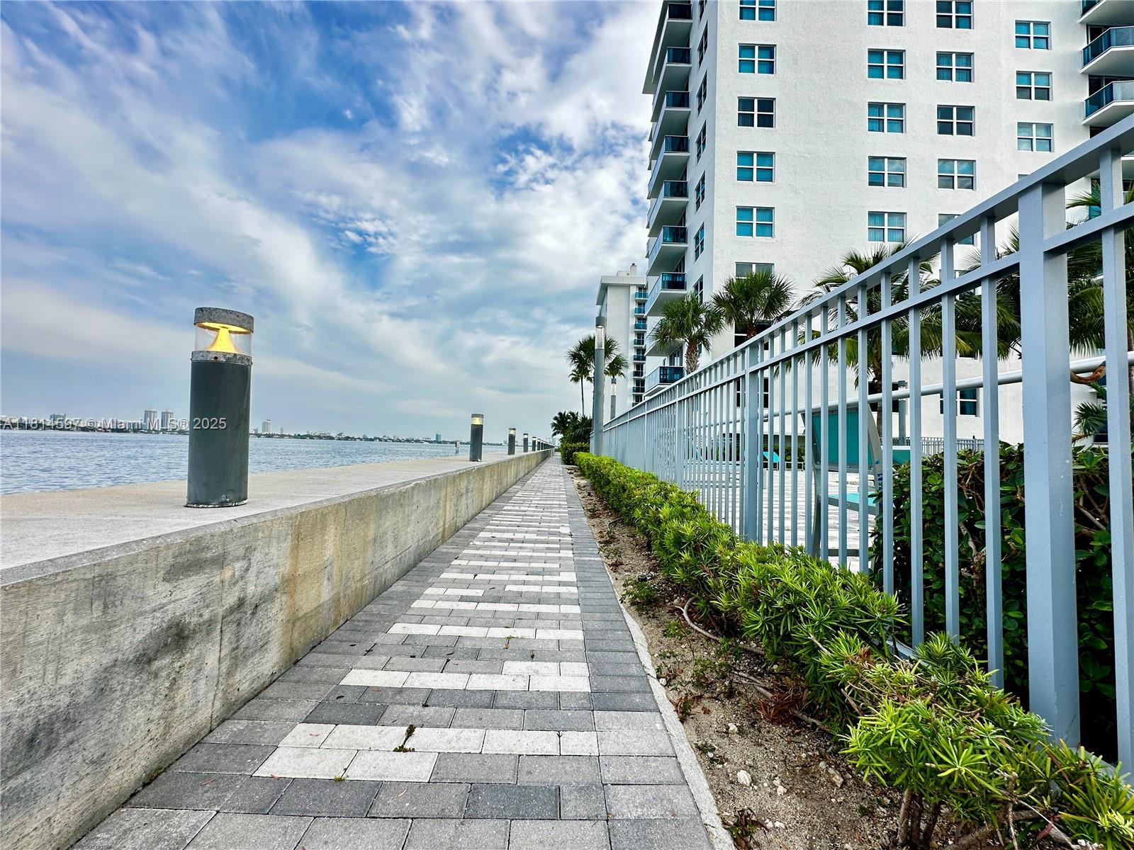 7501 E Treasure Dr #1P, North Bay Village, Florida image 40