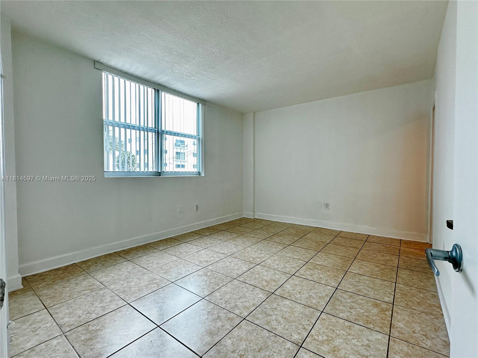 7501 E Treasure Dr #1P, North Bay Village, Florida image 8