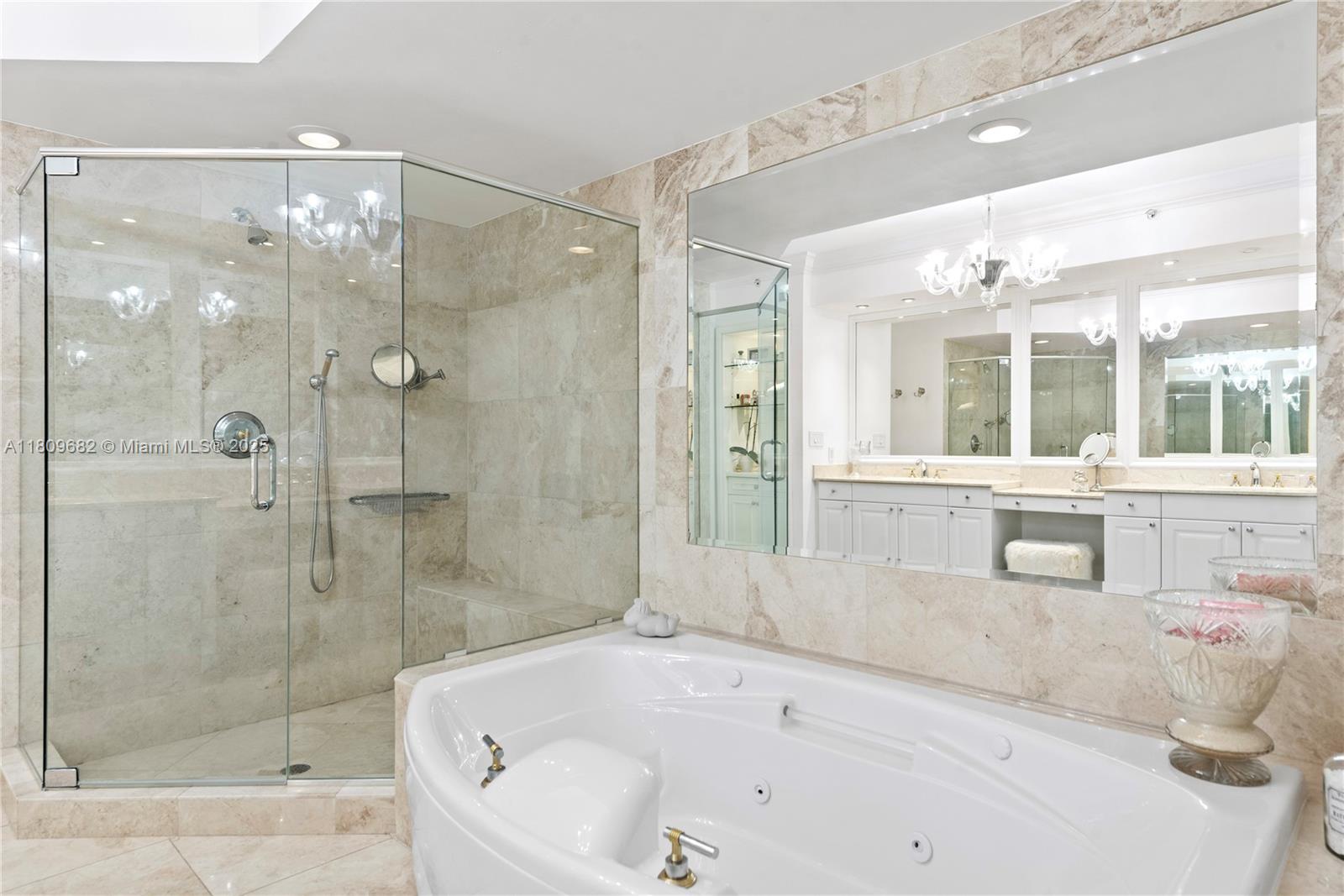 20201 E Country Club Dr #2005, Aventura, Florida image 34
