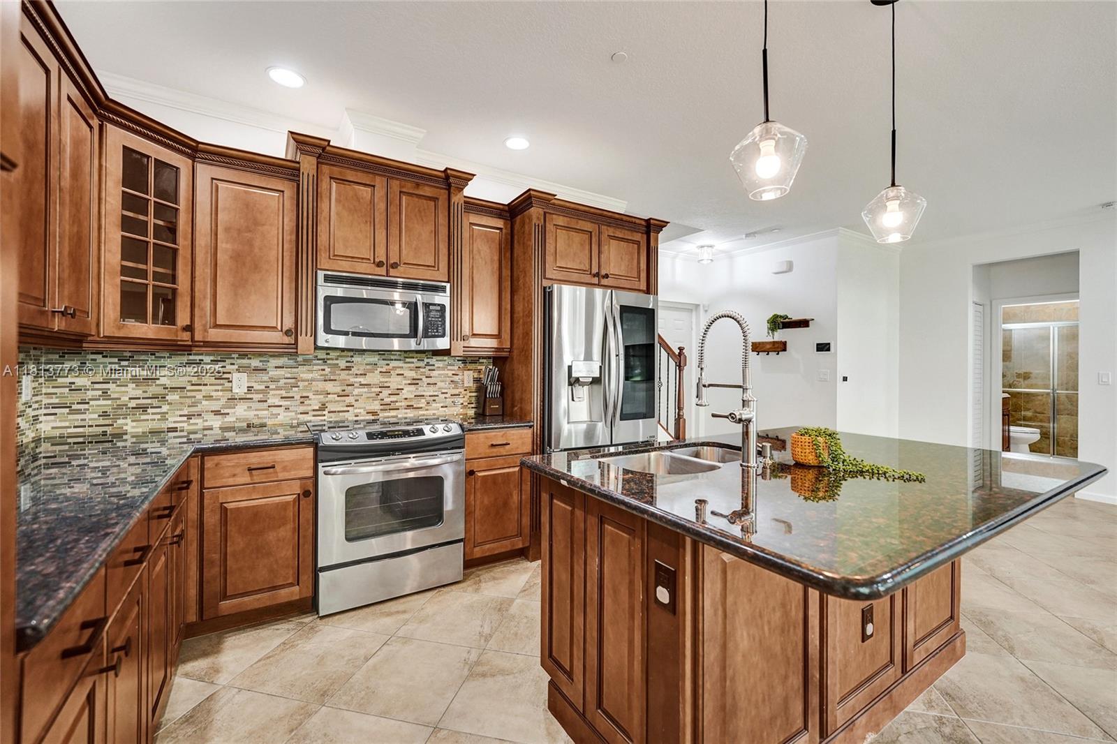 4284 Cascada Cir, Cooper City, Florida image 19