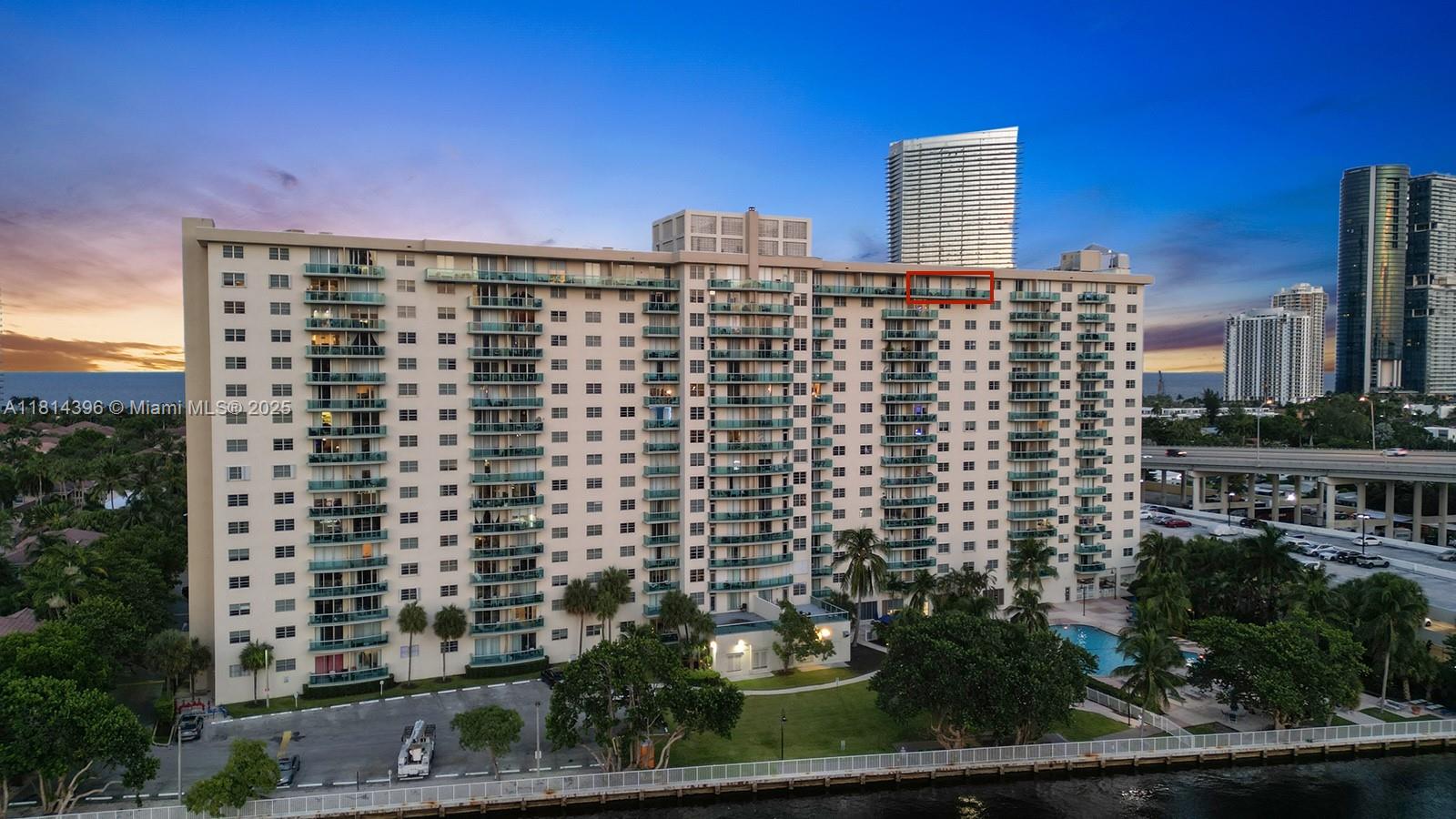 19390 Collins Ave #PH-7, Sunny Isles Beach, Florida image 3