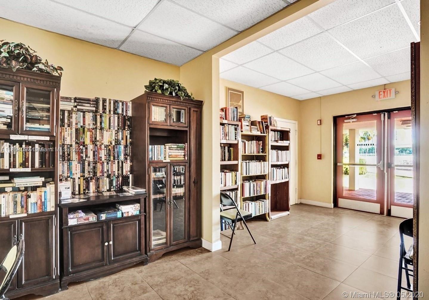 Residential, Aventura, Florida image 10