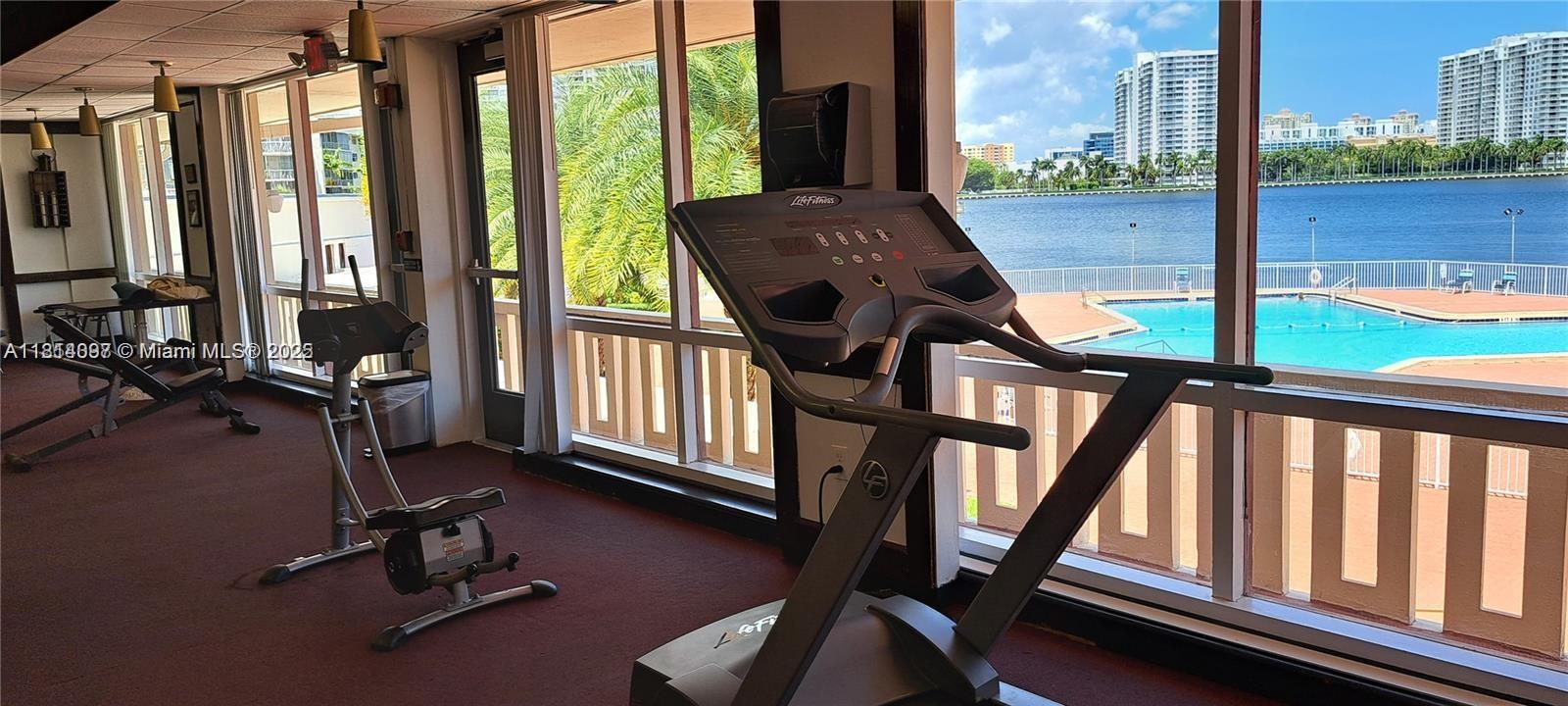 Residential, Aventura, Florida image 12