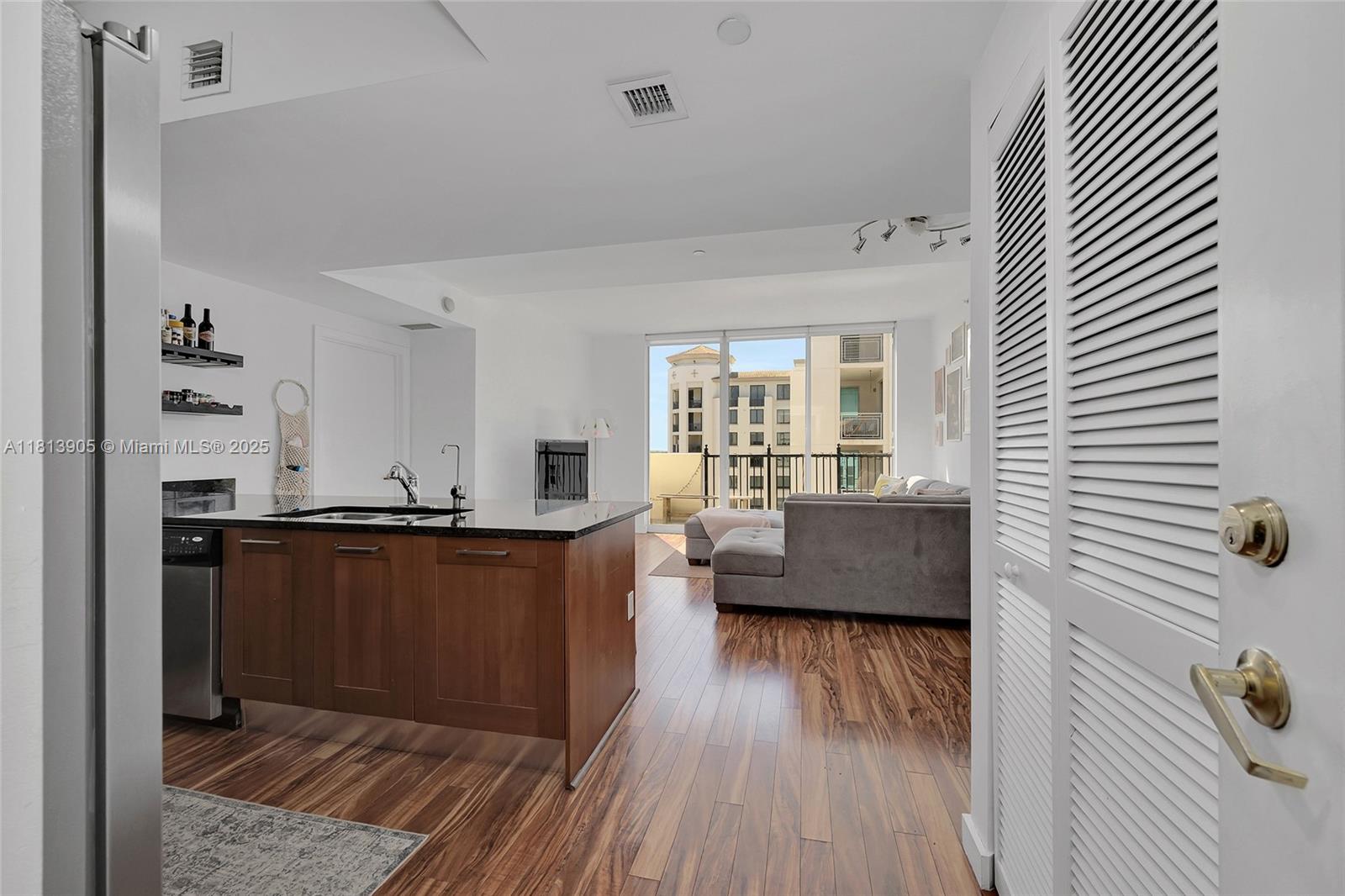 Property photo # 9