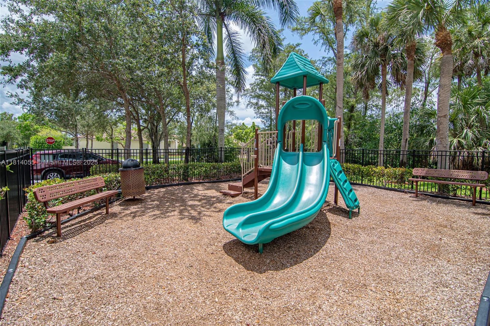 4627 Capital Dr, Lake Worth, Florida image 35