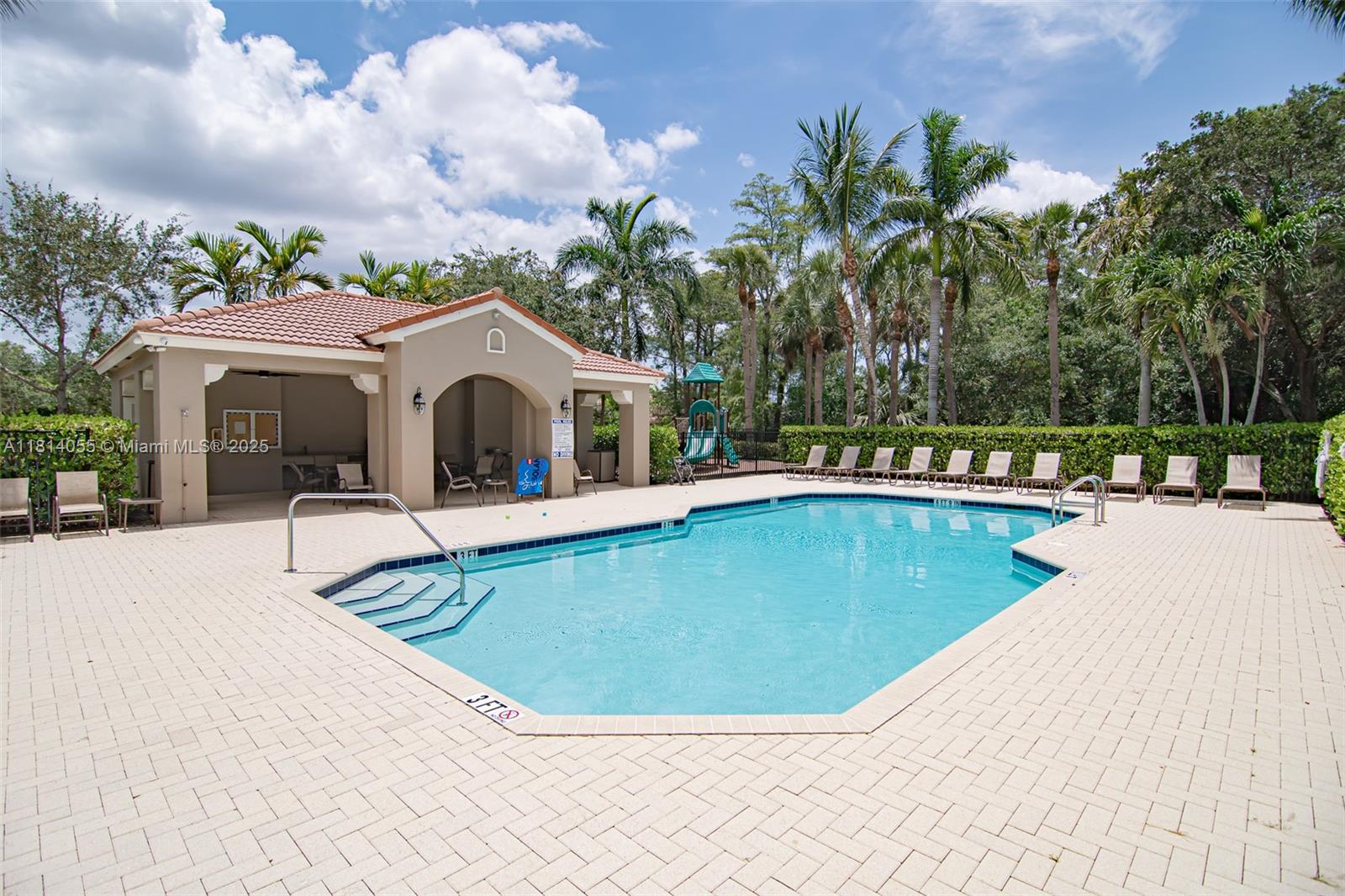 4627 Capital Dr, Lake Worth, Florida image 38