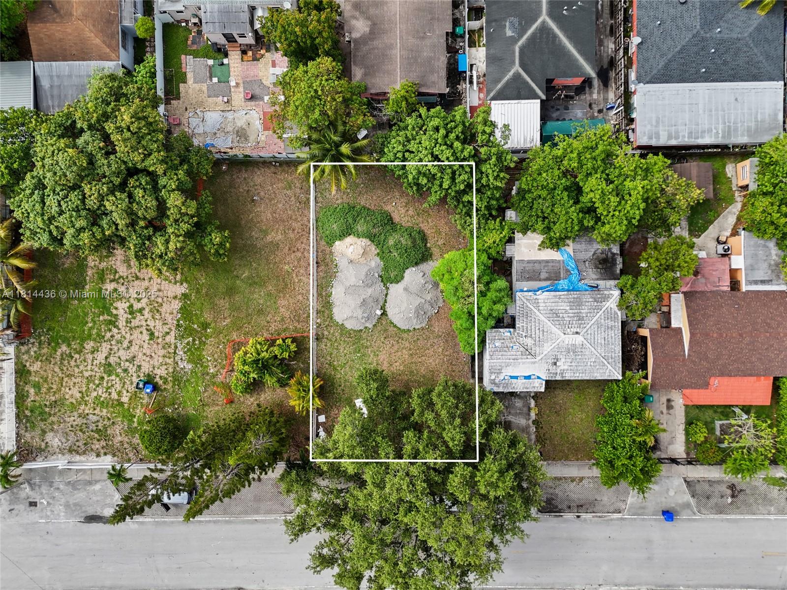 1329 NW 38th St, Miami, Florida image 6
