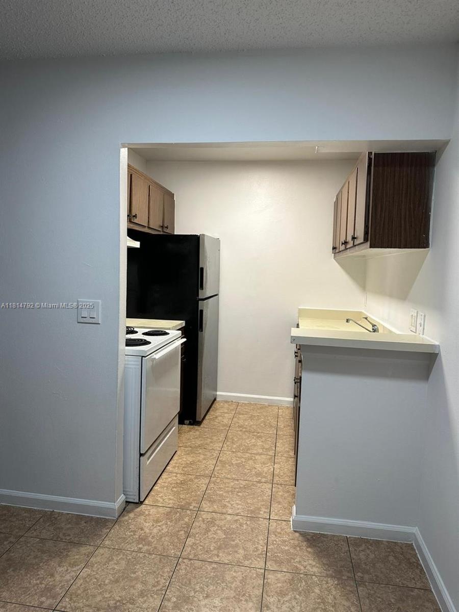 Property photo # 6