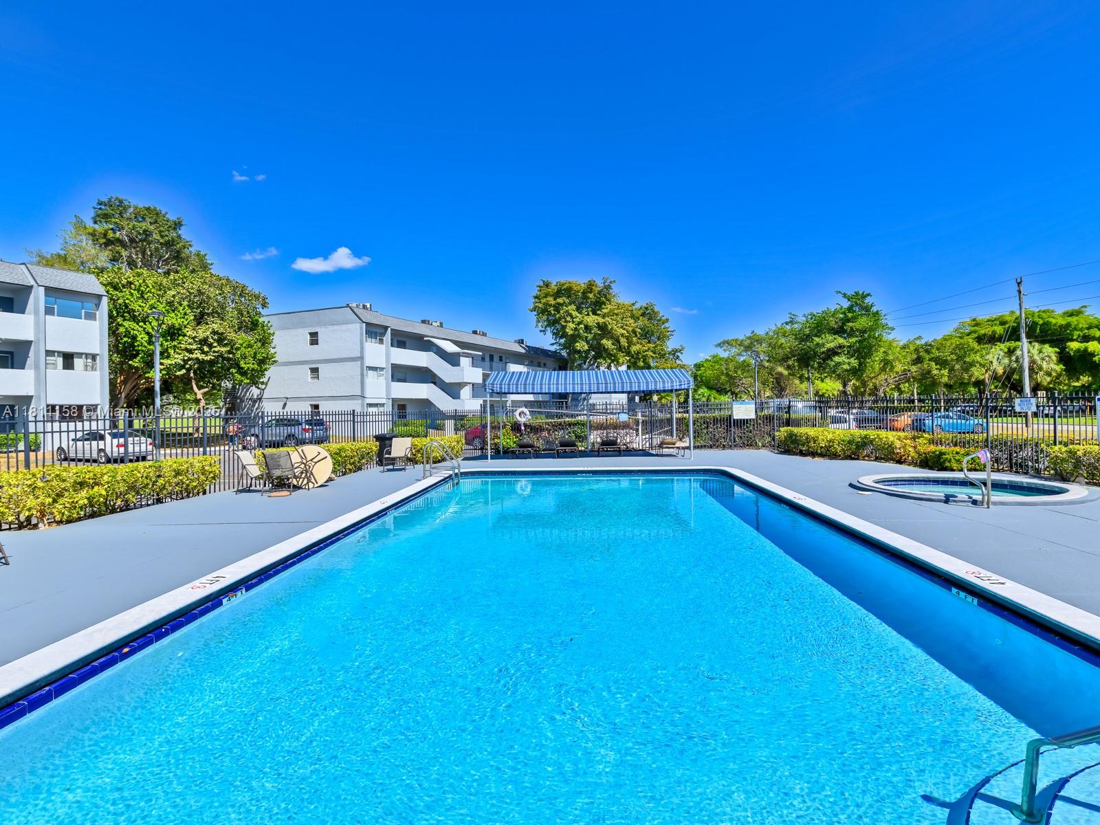 8401 Lagos De Campo Blvd #210V, Tamarac, Florida image 1