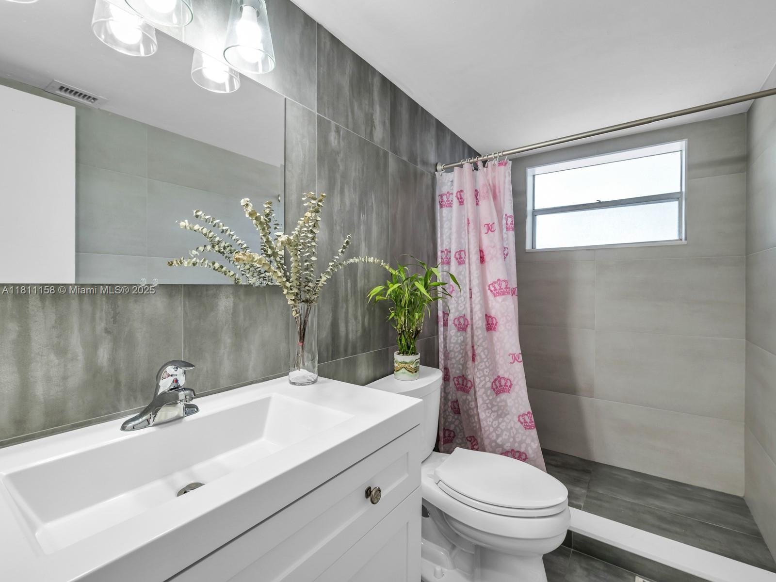 8401 Lagos De Campo Blvd #210V, Tamarac, Florida image 25