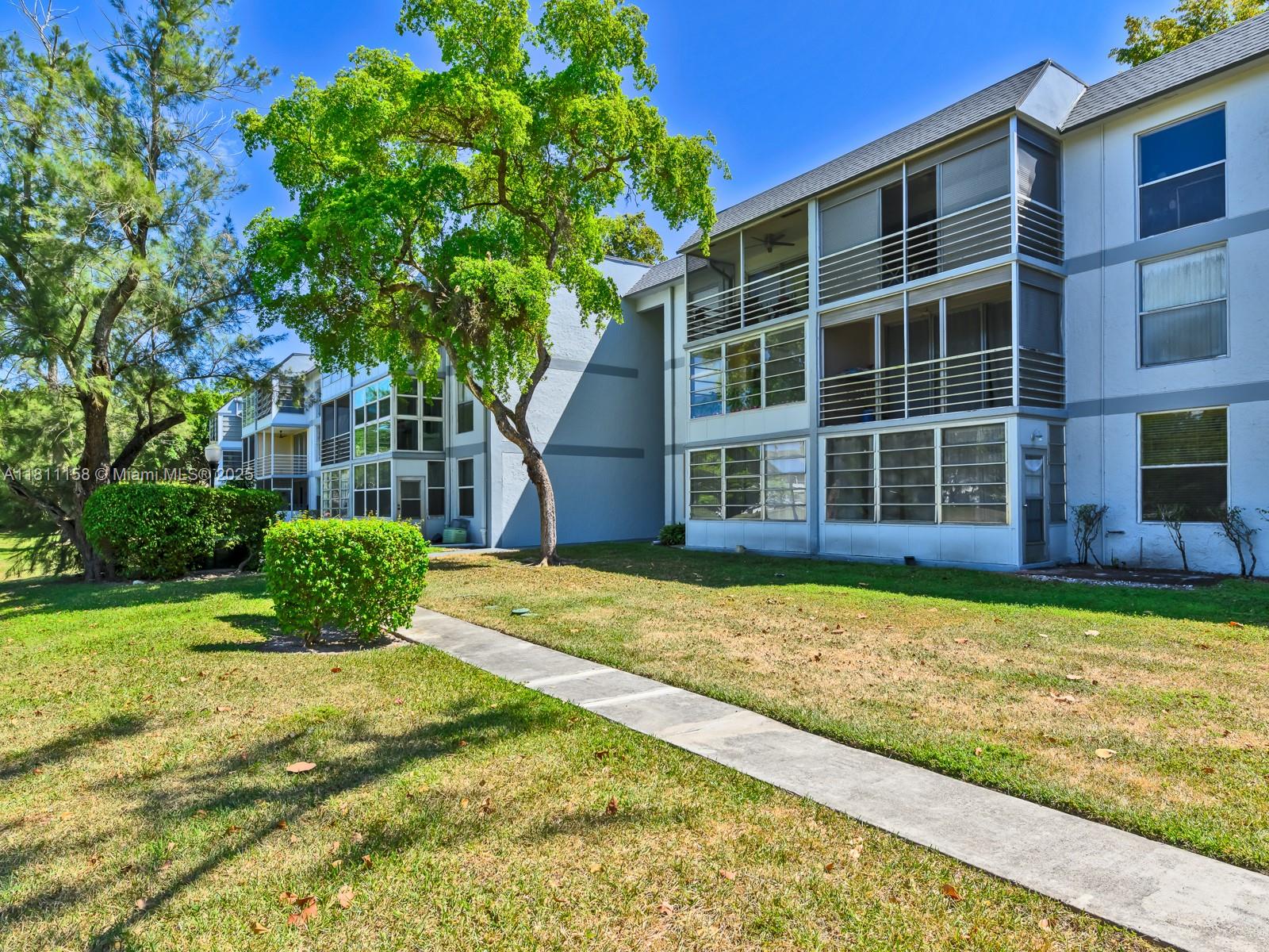 8401 Lagos De Campo Blvd #210V, Tamarac, Florida image 30