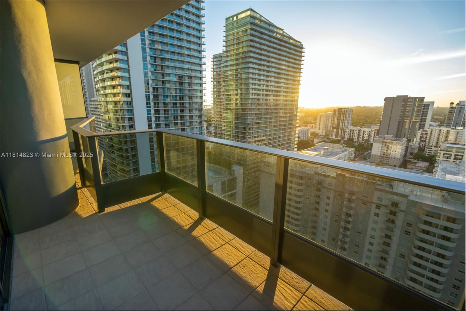 1000 Brickell Plaza #2506, Miami FL 33131