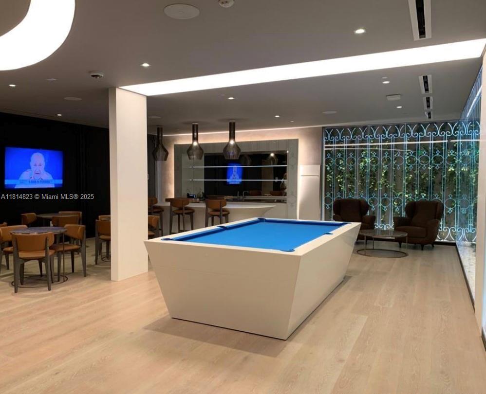 1000 Brickell Plaza #2506, Miami FL 33131