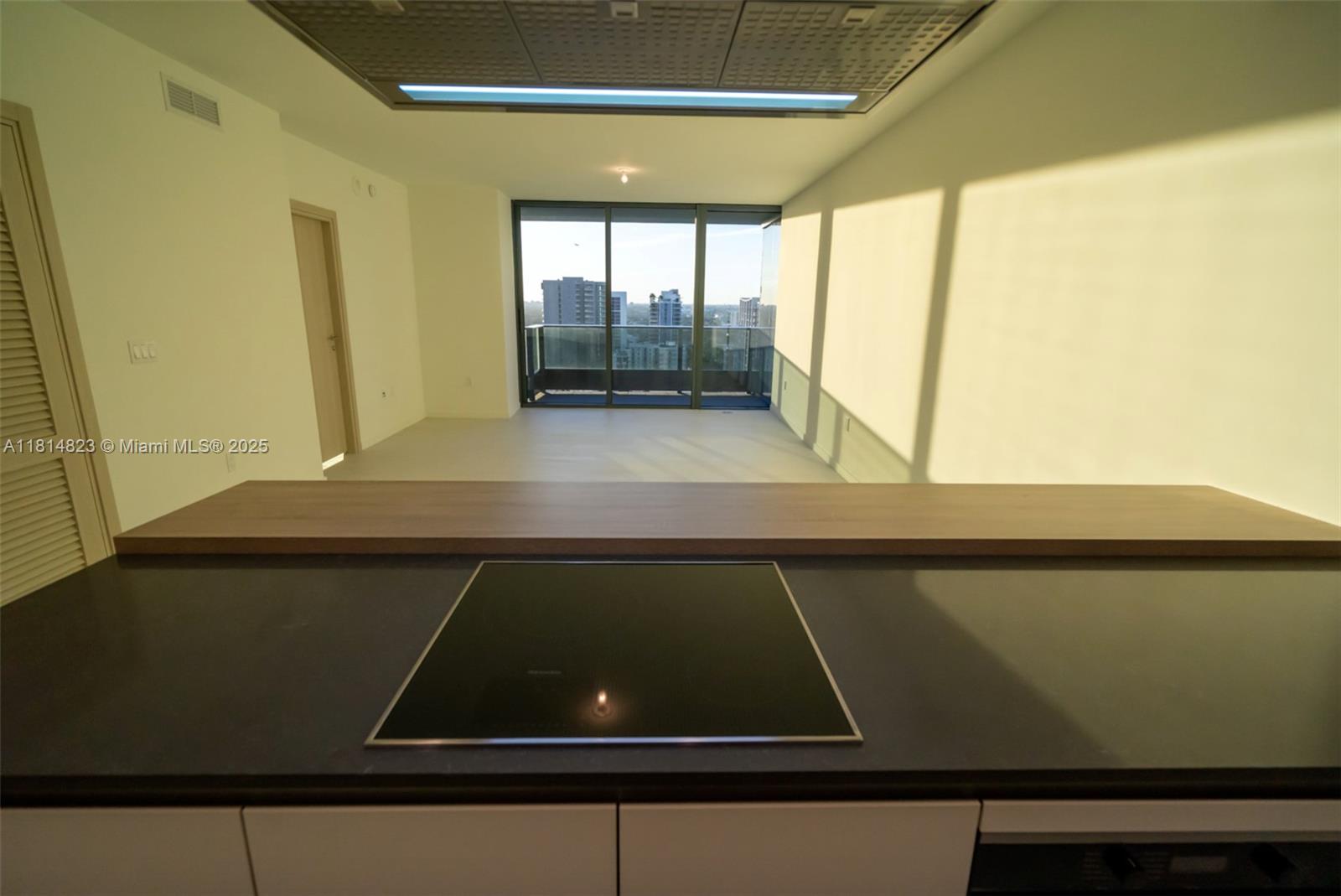 1000 Brickell Plaza #2506, Miami FL 33131
