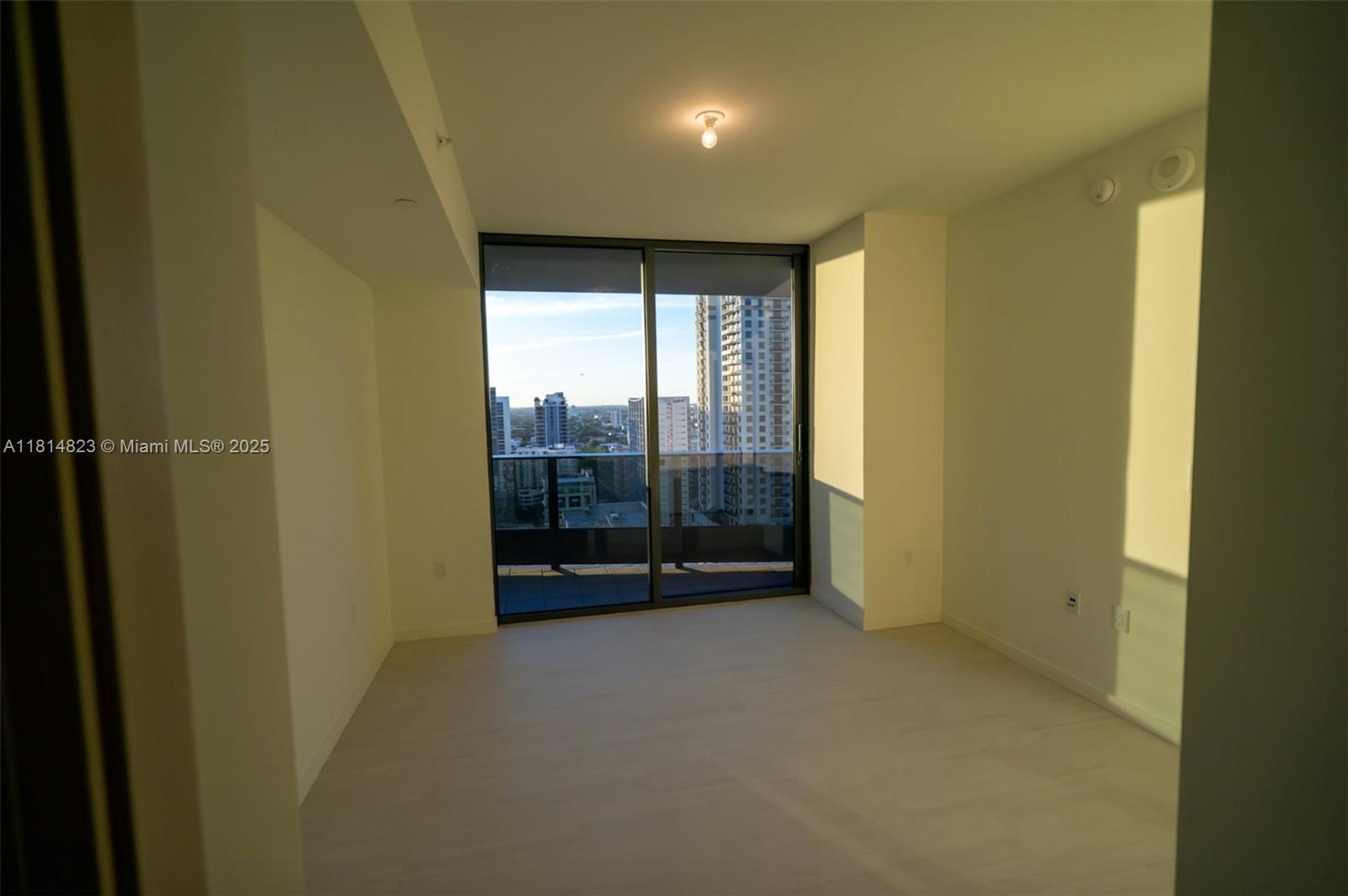 1000 Brickell Plaza #2506, Miami FL 33131