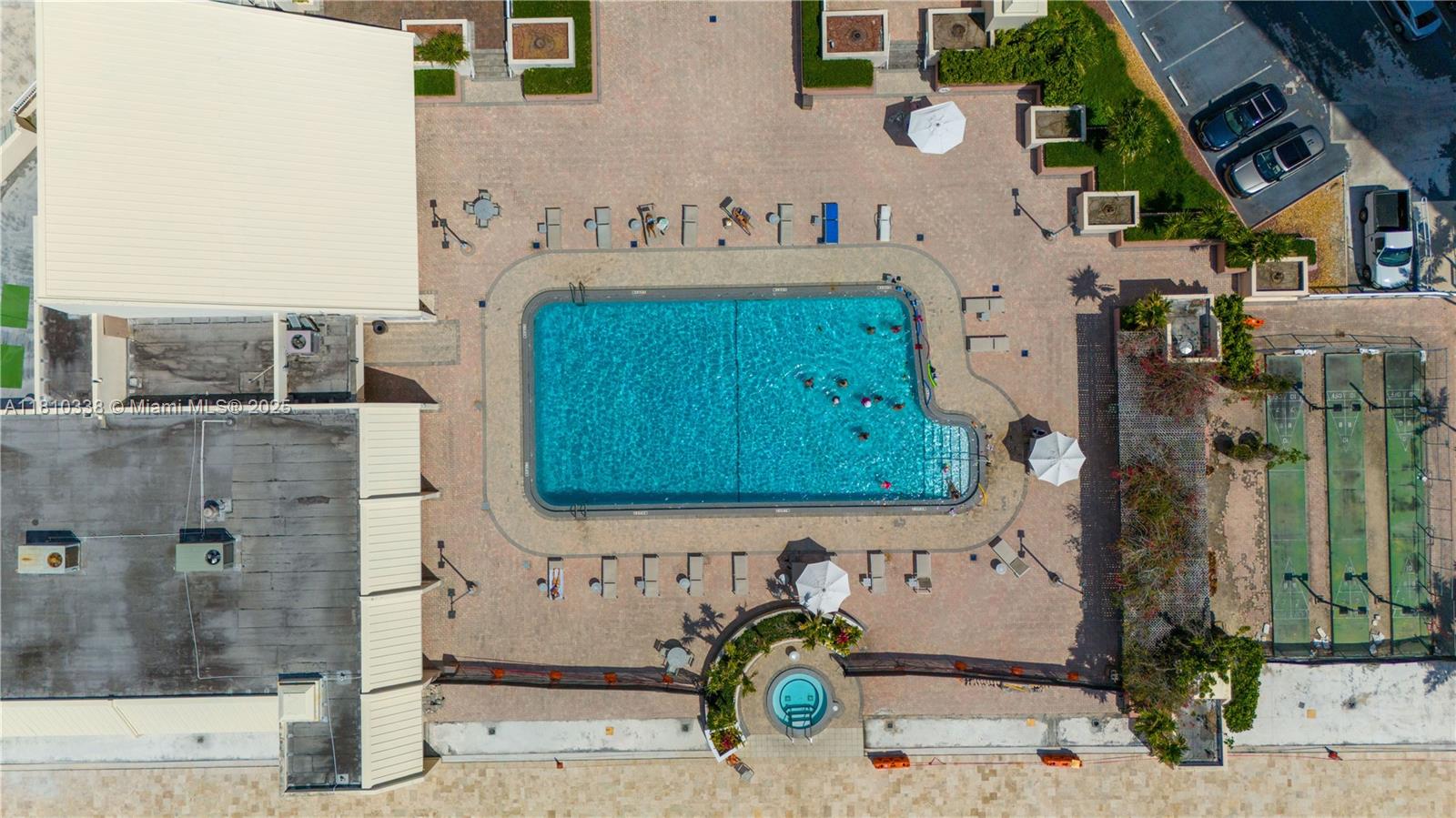 20379 W Country Club Dr #2636, Aventura, Florida image 18